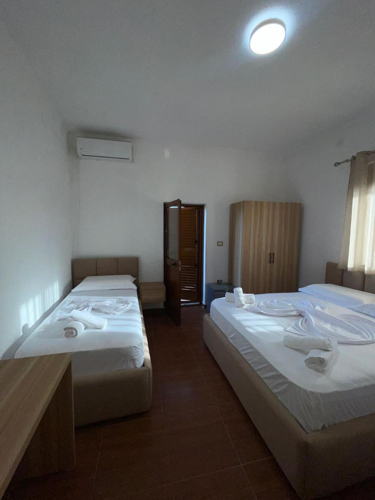 Prela'S Rooms Shkoder Exterior photo