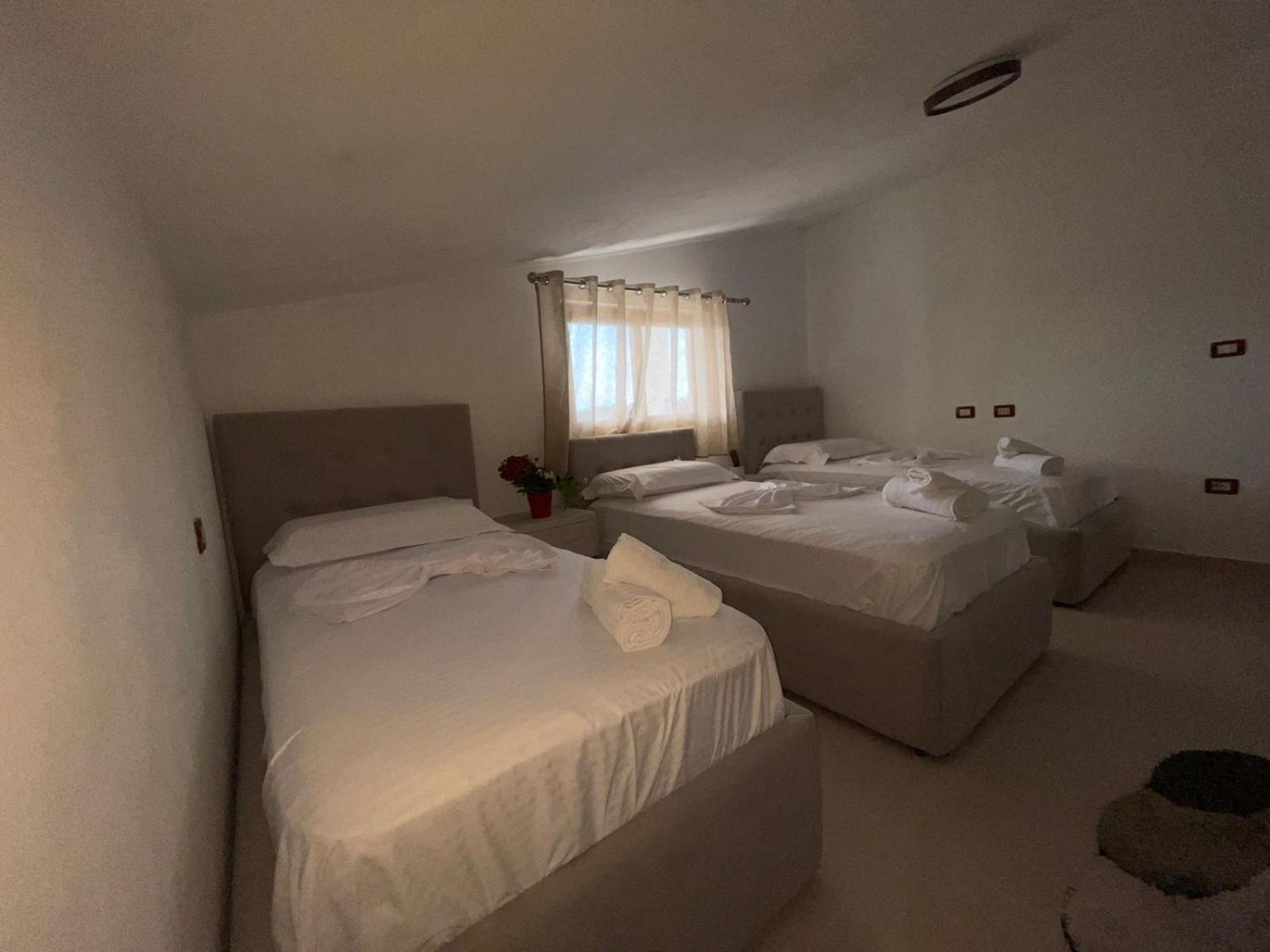 Prela'S Rooms Shkoder Exterior photo