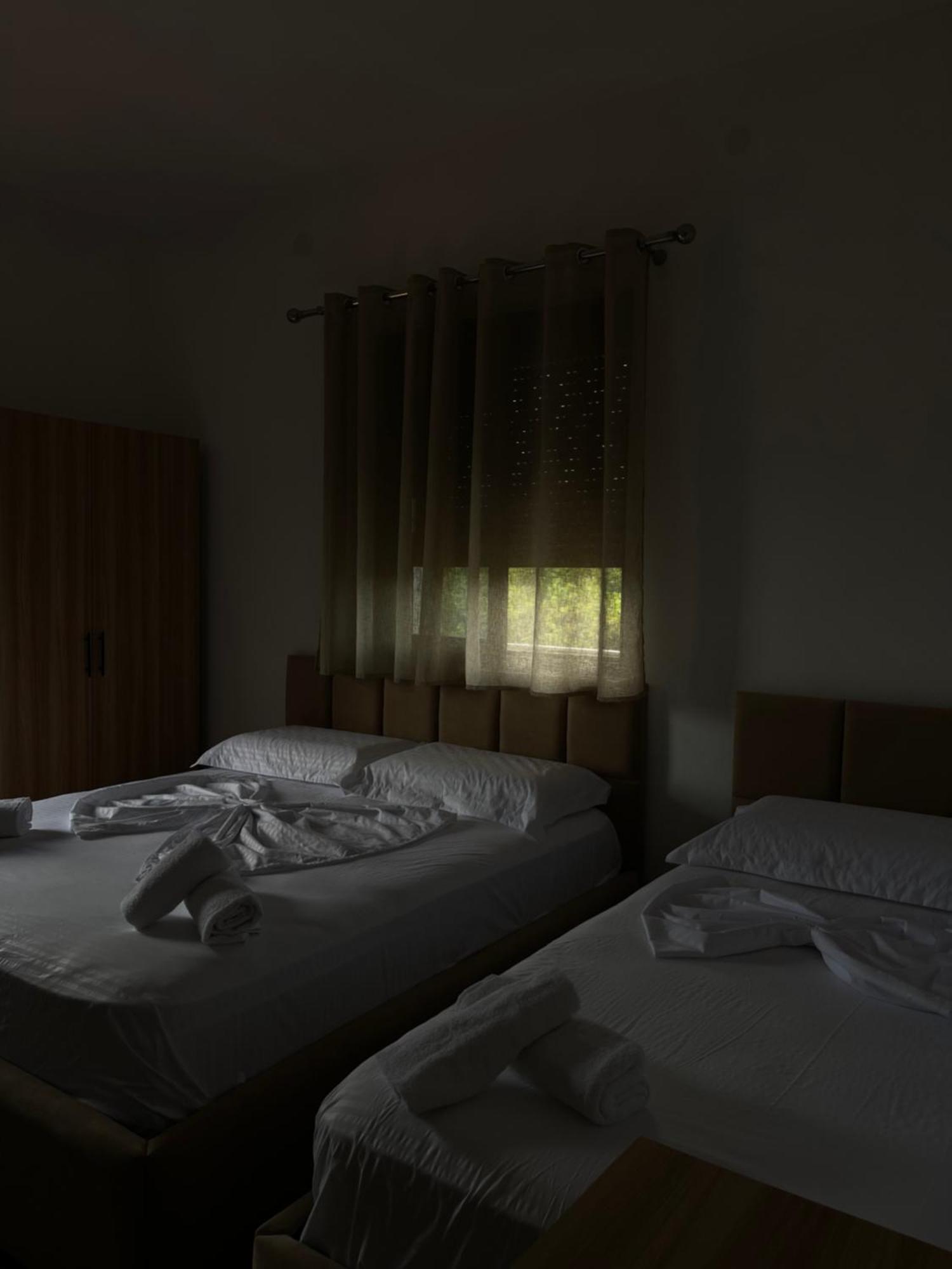 Prela'S Rooms Shkoder Exterior photo