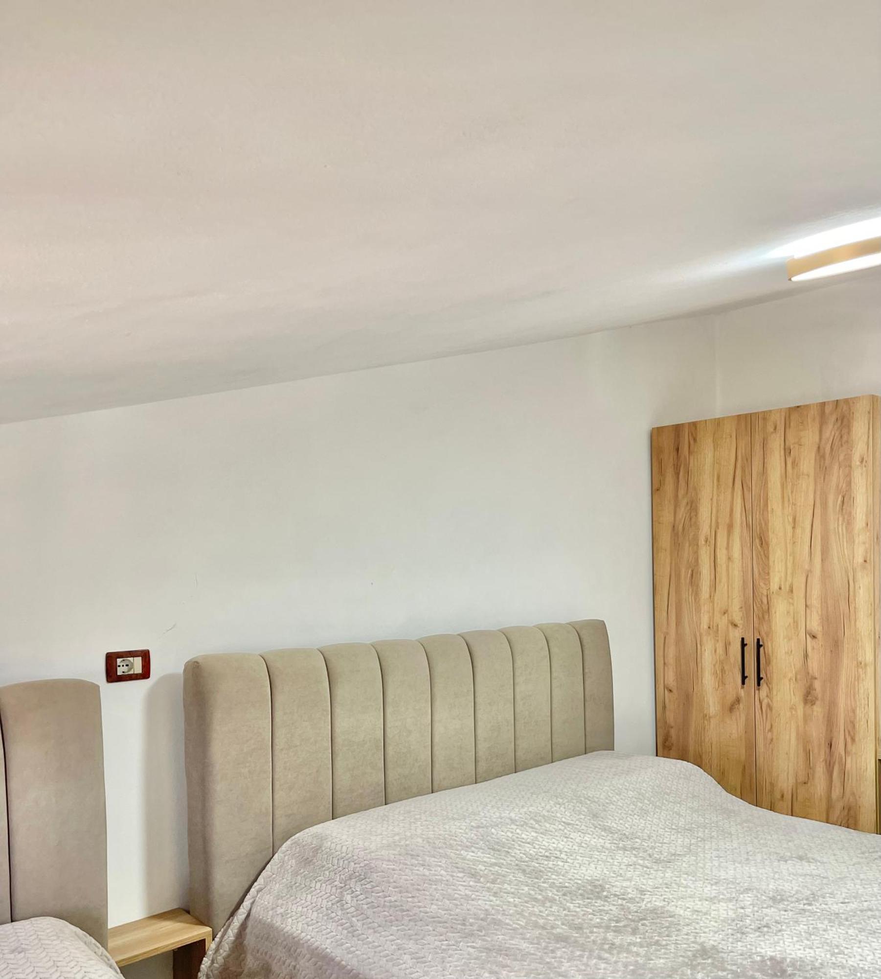Prela'S Rooms Shkoder Exterior photo